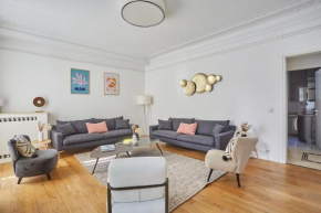 Apartment Center of Paris Montmartre by Studio prestige